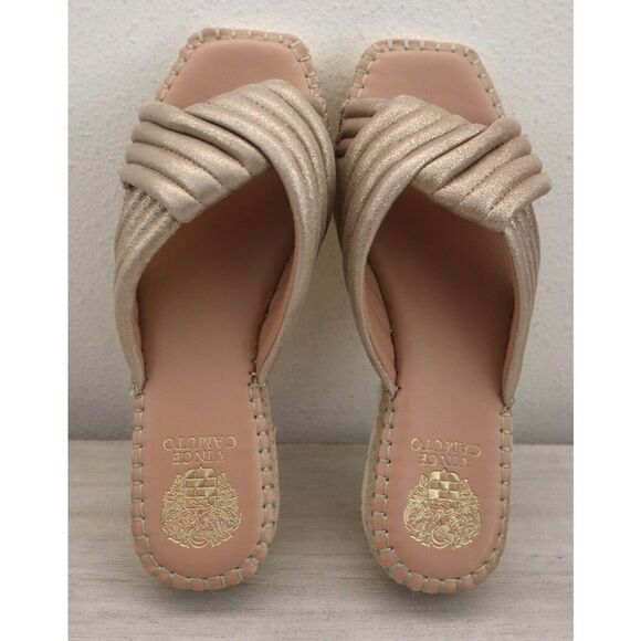 Vince Camuto WMN Sz 9W Beige/Egyptian Gold Channel-Quilted Melysa Leather Sandal - Picture 2 of 14
